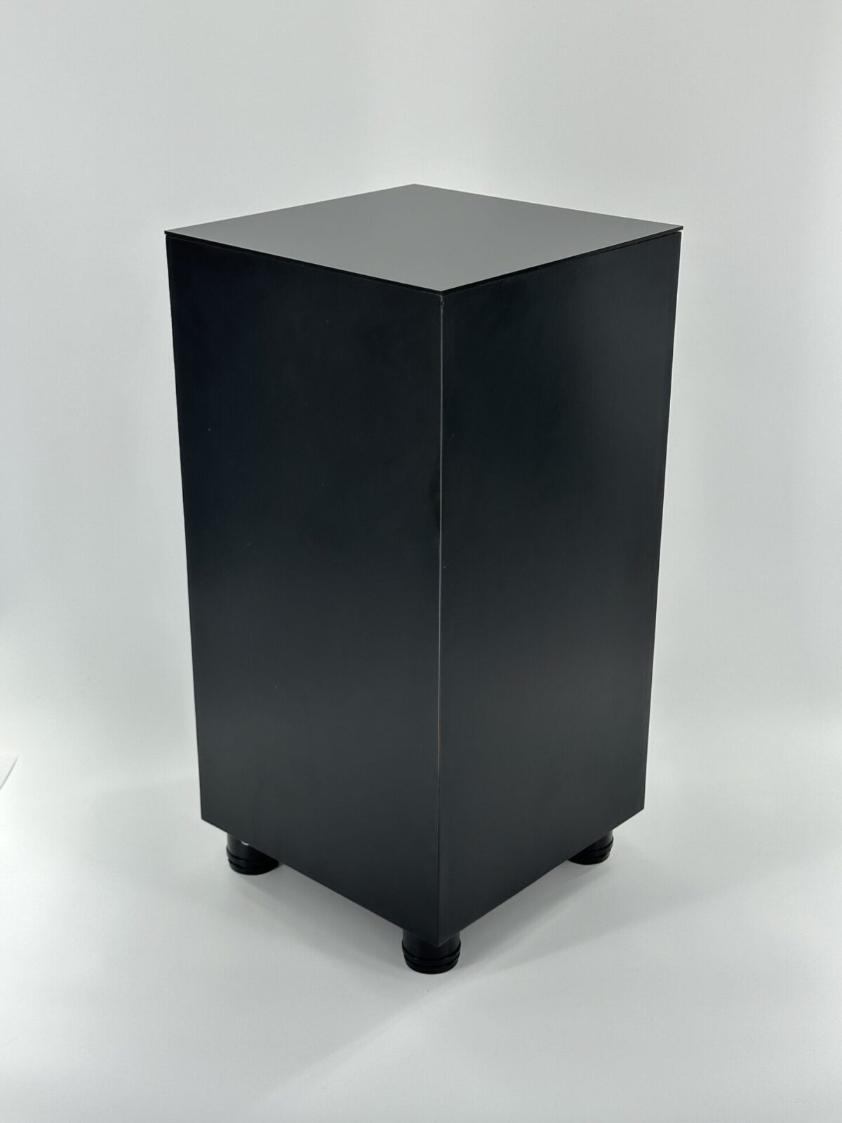 Skyscraper Pedestal - Image 3